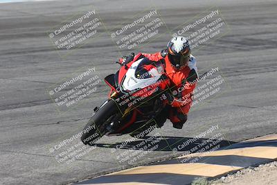 media/Oct-13-2025-Moto Forza (Mon) [[a66d839500]]/3-B Group/Session 2 (Bowl)/